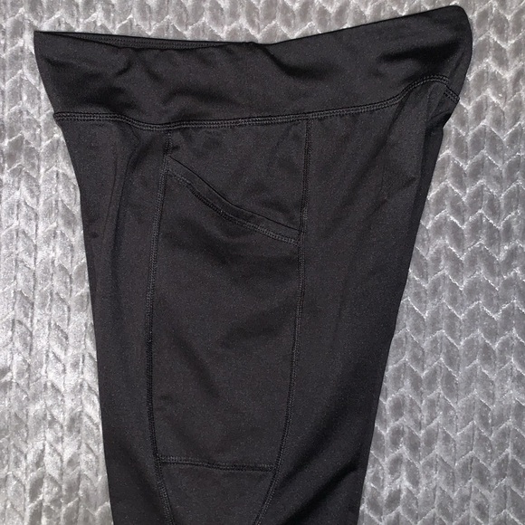 FILA Sport racer back top. Athletic Works leggings with 2 side pockets. XL. - Picture 6 of 7